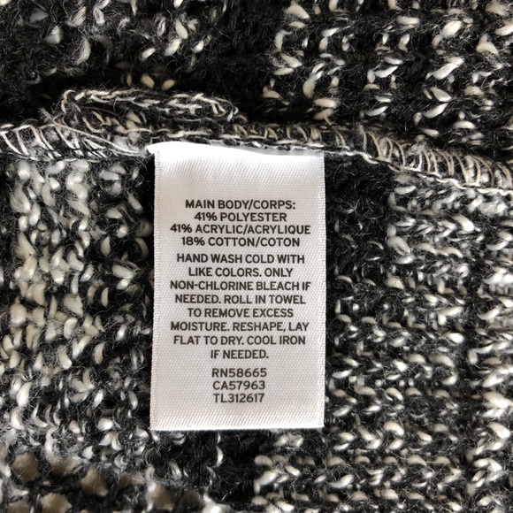 Black and white open front sweater - Picture 6 of 6